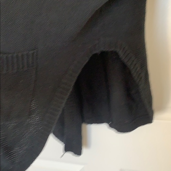 Open sweater - Picture 2 of 8